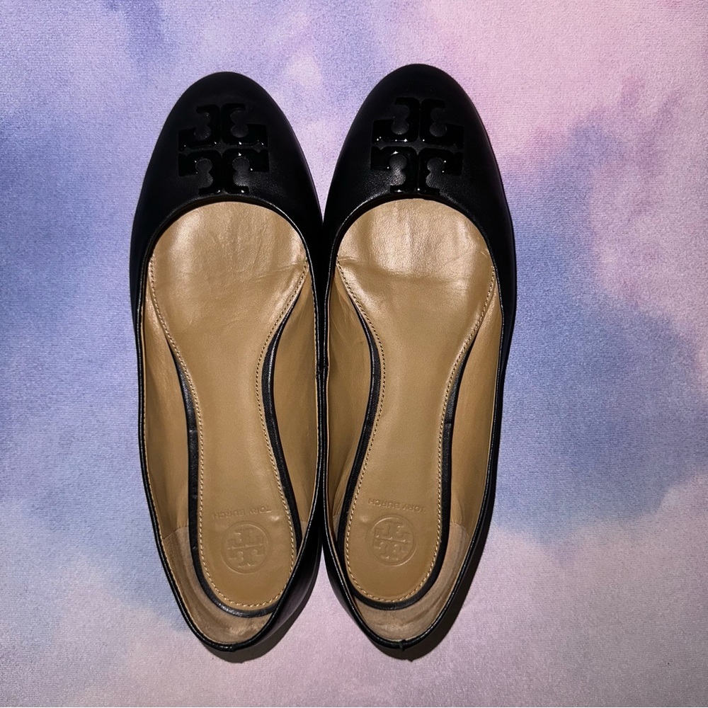 GUC Tory Burch Almond Toe Flats